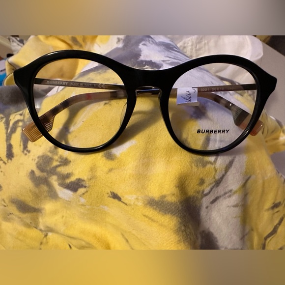 Burberry NWT Opthalmic Frane - case not included - Picture 1 of 6